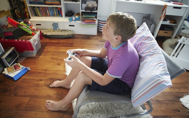 Videogame: pode jogar um pouco mais do que o normal? Pode, sim. Porém, é importante colocar alguns limites de tempo para as crianças