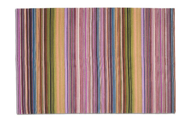 O modelo Kilim Rainbow mede 2,07 x 1,5 m e passa a custar R$ 669,90 (seu preço normal é R$ 967). Na By Kamy