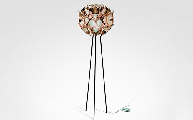 A luminária Flora, do designer Zanini de Zanine para a Slamp também foi apresentada em Milão