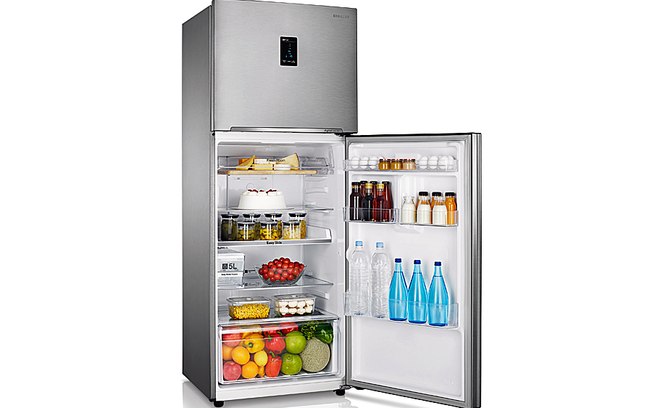 Em uma geladeira convencional, as prateleiras mais frias serão sempre as superiores, enquanto o gavetão inferior terá as temperaturas mais amenas