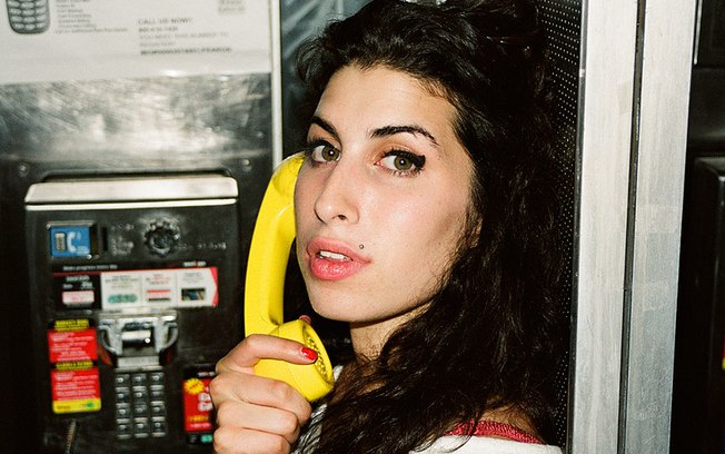 Livro terá fotos inéditas de Amy Winehouse