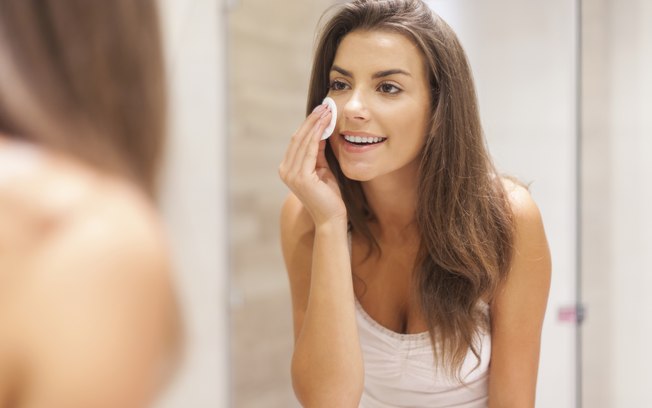 Use produtos para retirar a maquiagem antes da malhação