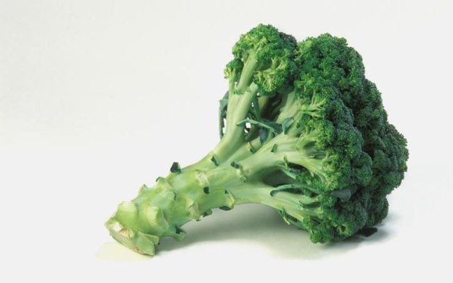 Ja ouviu falar que brócolis tem calorias negativas?