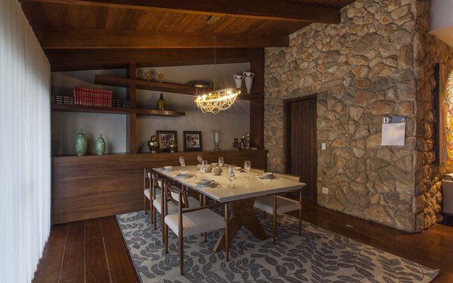 Rosane Guedes mostrou esse ambiente como exemplo de uso de tapetes na sala de jantar