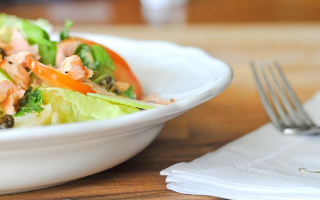 Aposte nas saladas e nos legumes para uma alimentação mais leve e saudável
