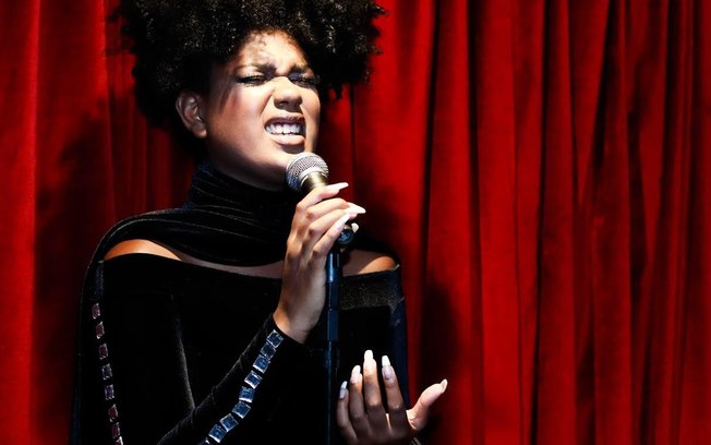 Vencedora do The Voice Brasil 2016%2C volta aos palcos no espetáculo “Uma Saudação à Whitney Houston”