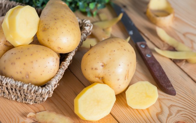 Evite comer batata sempre que puder%2C optando por alternativas mais nutritivas como batata doce e mandioquinha