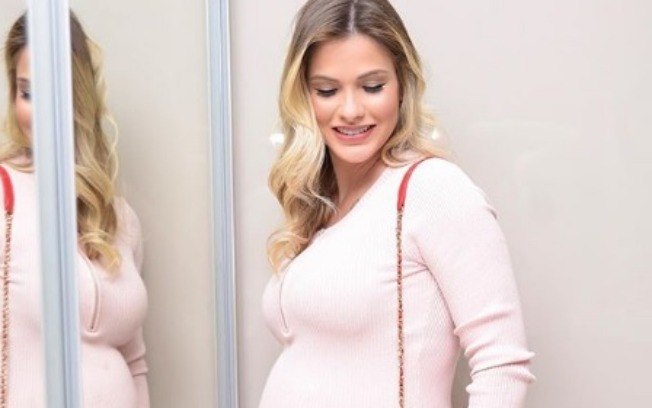 Com acessórios delicados durante a gravidez de Samuel%2C Andressa recebeu vários elogios com as roupas de grávida